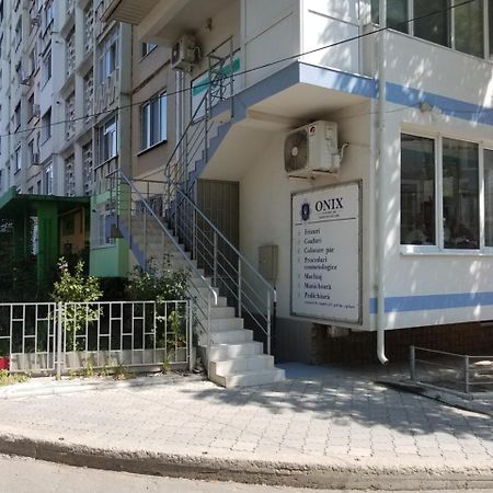 Apartment On Constantin Negruzzi Chisinau Exterior photo